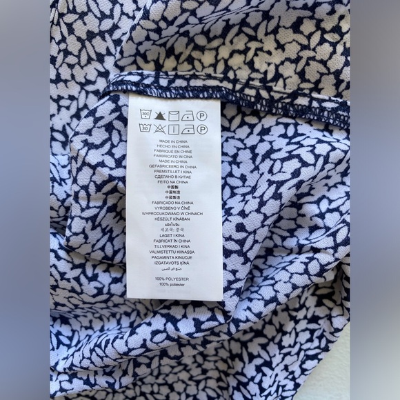 NWT Micheal by Micheal Kors Basics True Navy Button Front Blouse - Picture 4 of 4